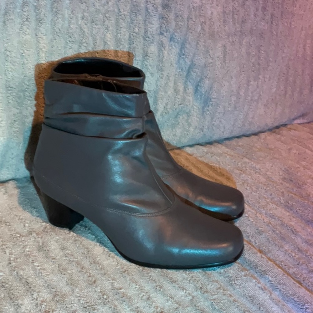 Gray Blue Leather David Tate Bootie Boots